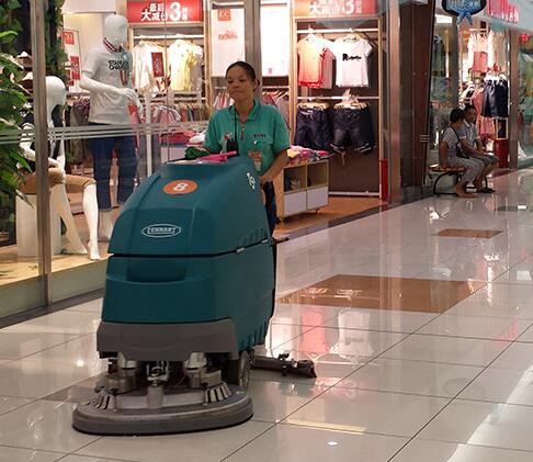 使用重庆扫地机的注意事项 使用重庆扫地机的注意事项