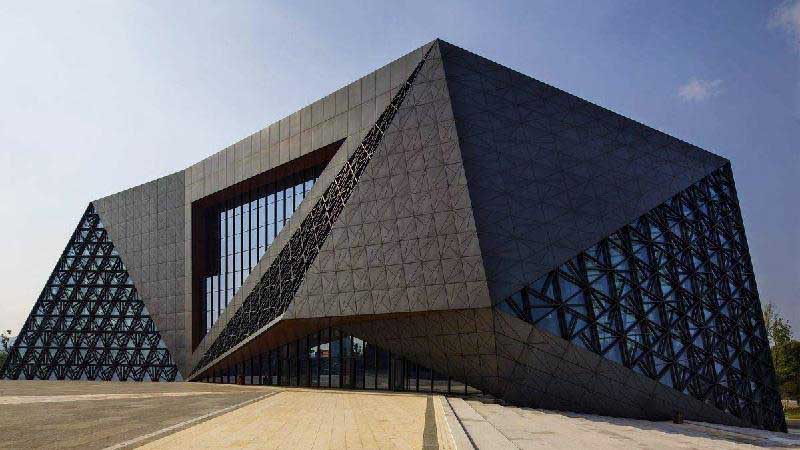 金属幕墙应用范围原来越宽的理由是什么？